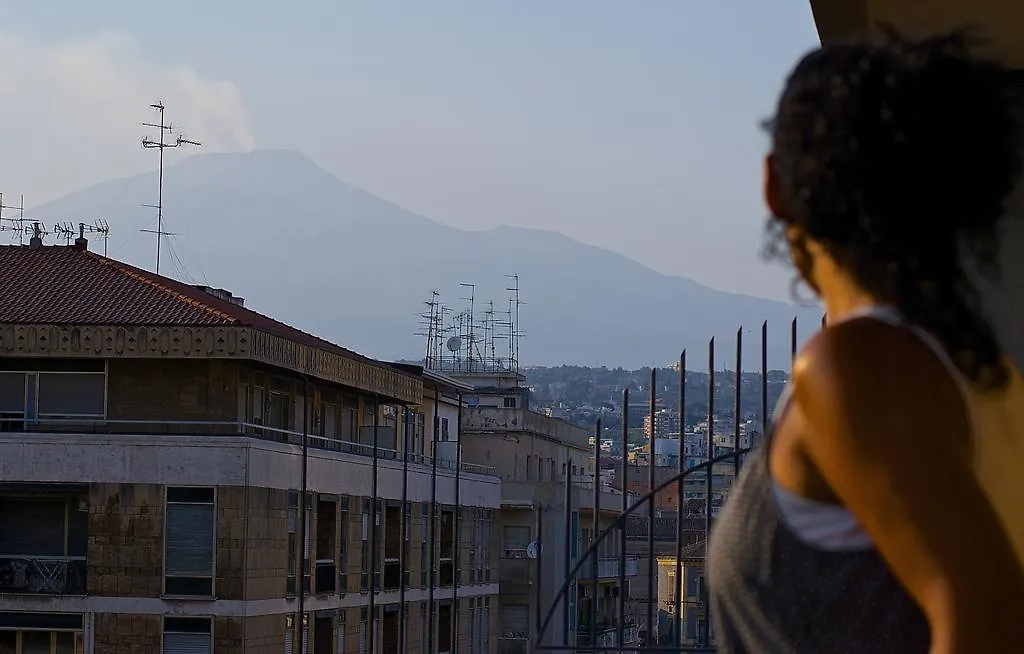 The Ugly View Apartment Catania