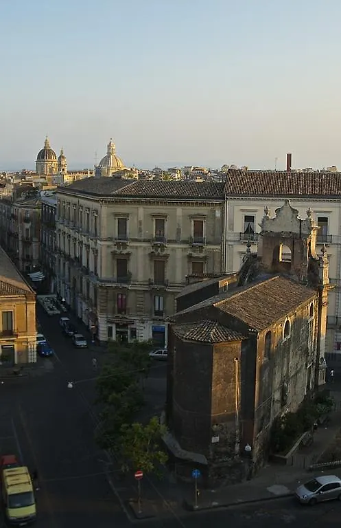 The Ugly View Apartment Catania