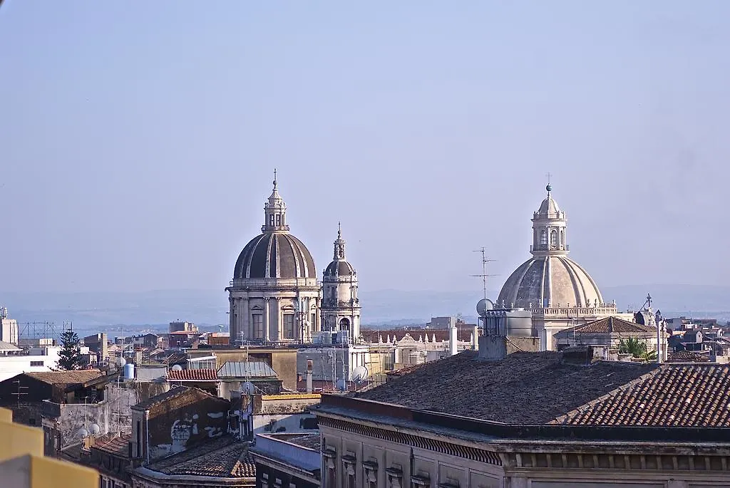 The Ugly View Apartment Catania