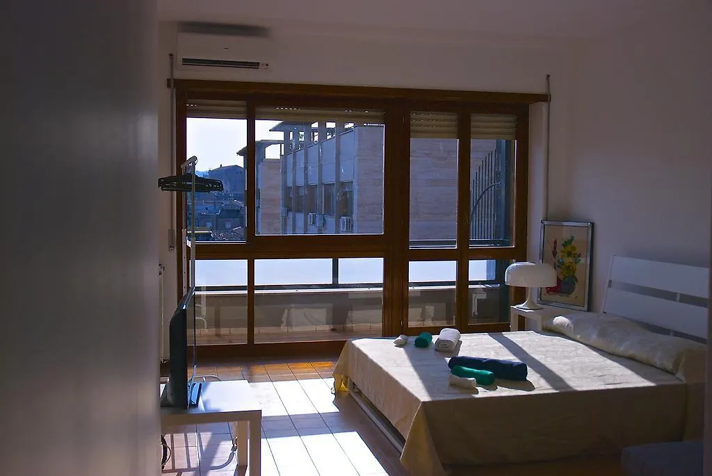 The Ugly View Apartment Catania