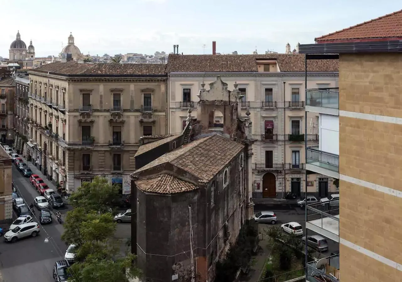The Ugly View Apartment Catania